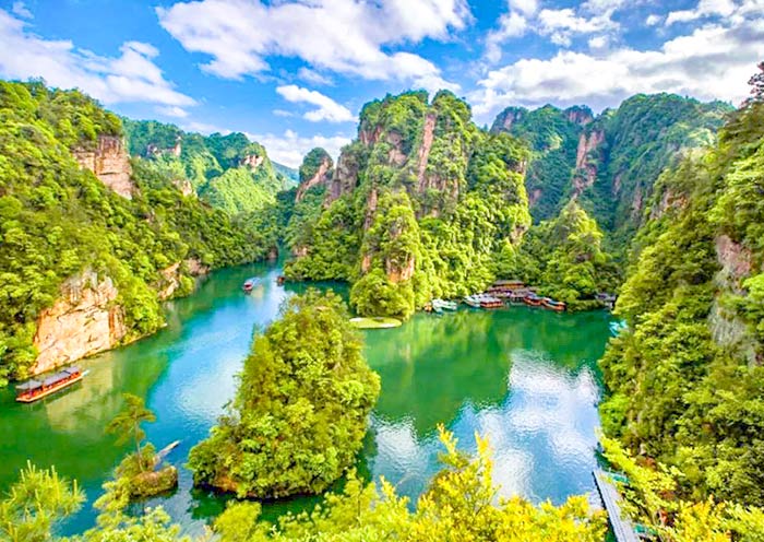 美麗的張家界寶峰湖